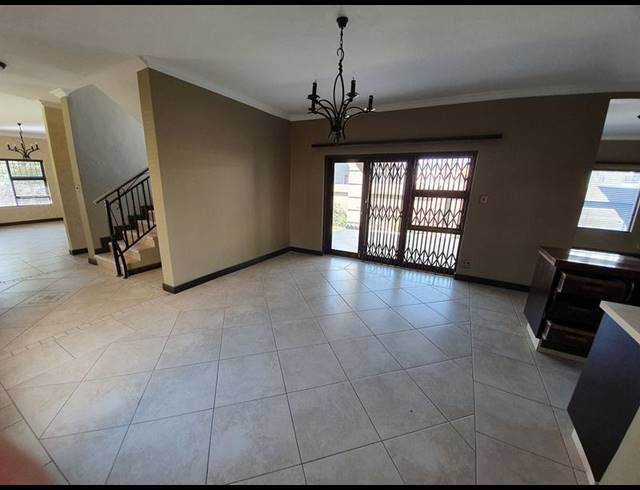 5 BEDROOM PROPERTY TO RENT IN FOURWAYS